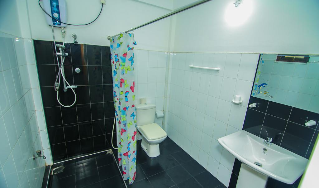Thilaka City Hotel 阿努拉德普勒 外观 照片