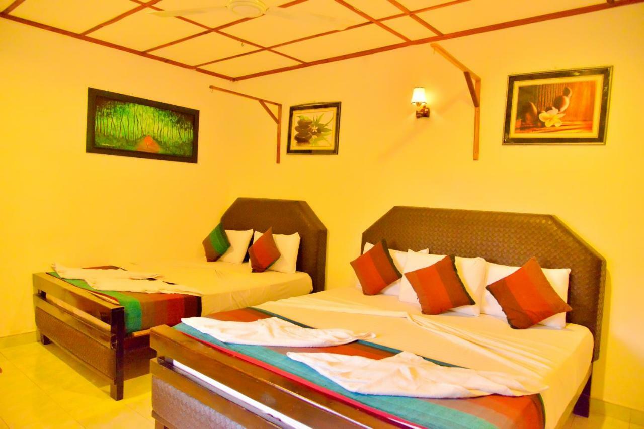 Thilaka City Hotel 阿努拉德普勒 外观 照片